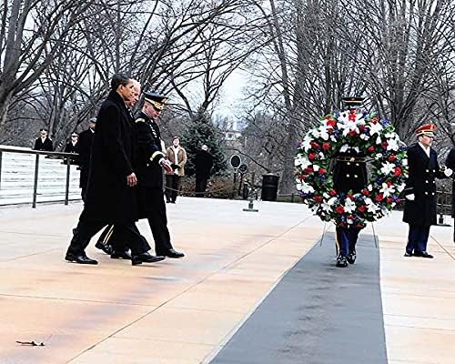 Barack Obama ve Joe Biden Bilinmeyenlerin Mezarı 11x14 Gümüş Halide Fotoğraf Baskısı