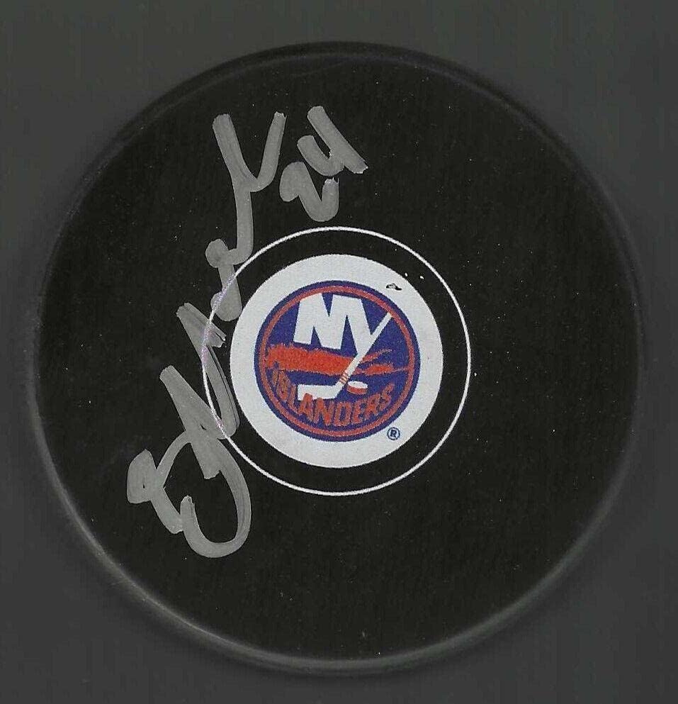 Scott Mayfield, New York Adalıları Diskini İmzaladı-İmzalı NHL Diskleri